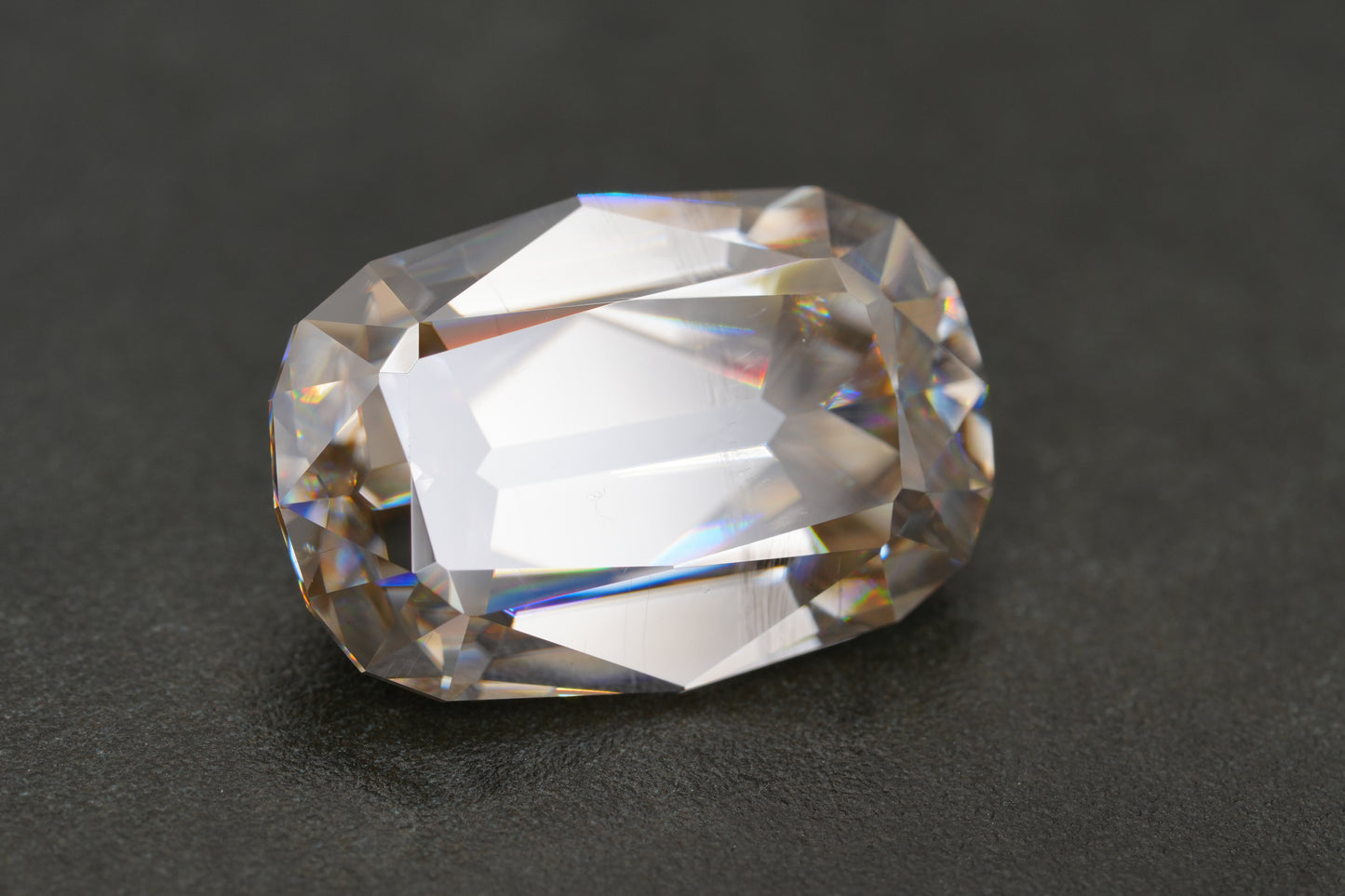 8.6ct Moissanite