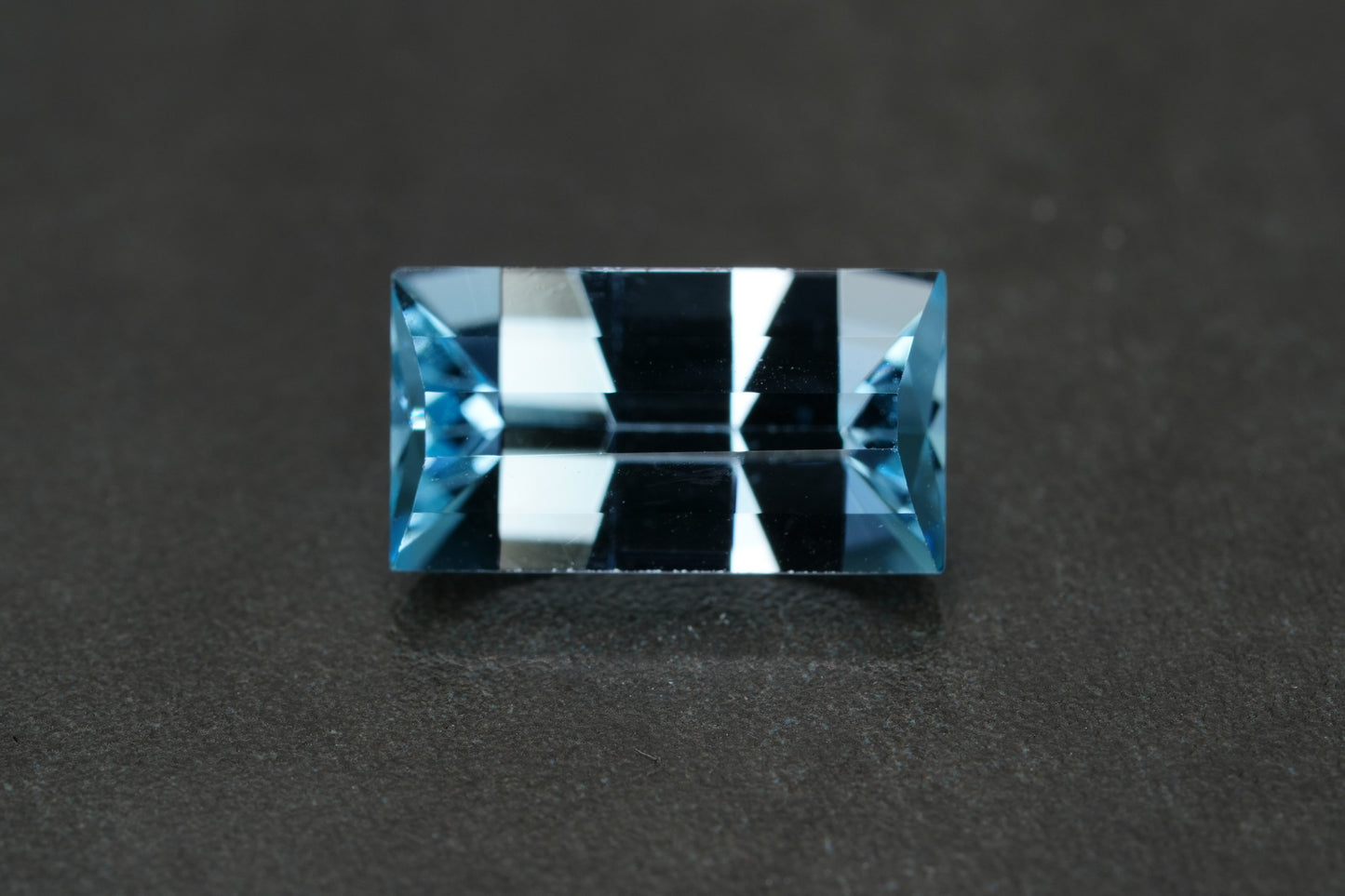 2.98ct Sky Blue Pixel Topaz